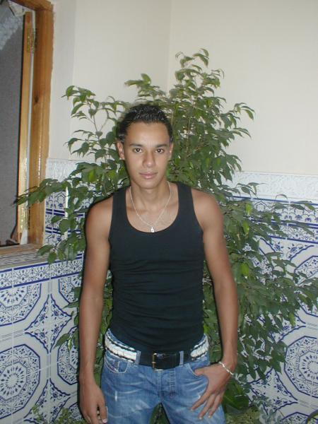 Je vous présente mon cousin